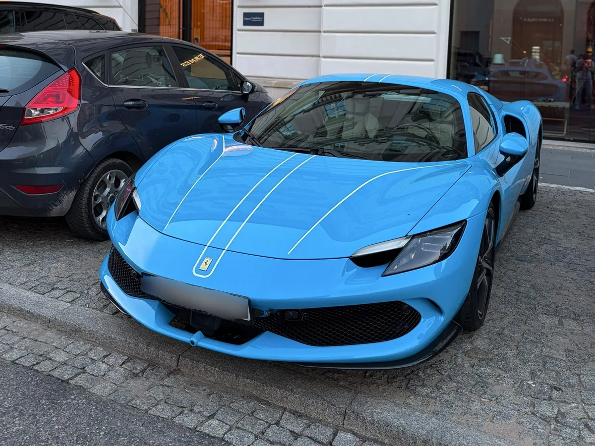 Identifier une voiture avec une photo sur iPhone